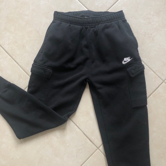 nike cargo sweatpants - Picture 3 of 3